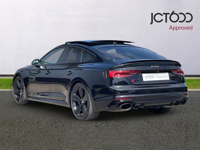 AUDI RS5 Photo 3