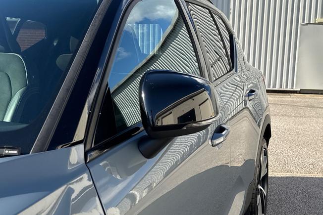 VOLVO Xc40 Photo 27