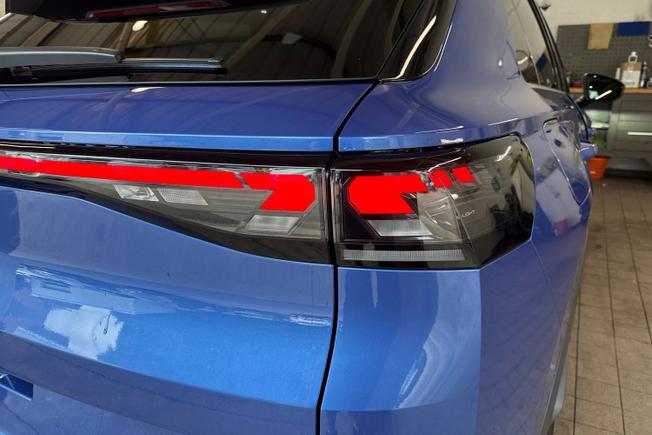 VOLKSWAGEN T-Roc Photo 18
