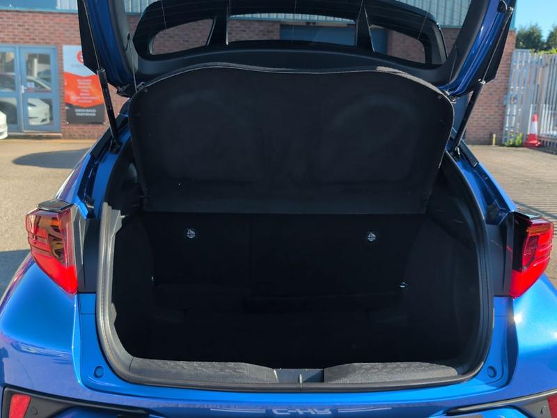 Used Toyota C-HR VE69XEA 18