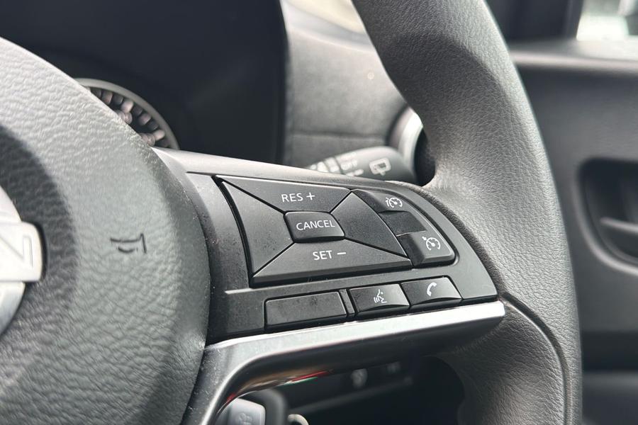 Nissan JUKE Photo autoimg-90a3d757f80736e89e13060045528d30326a2f41.jpg