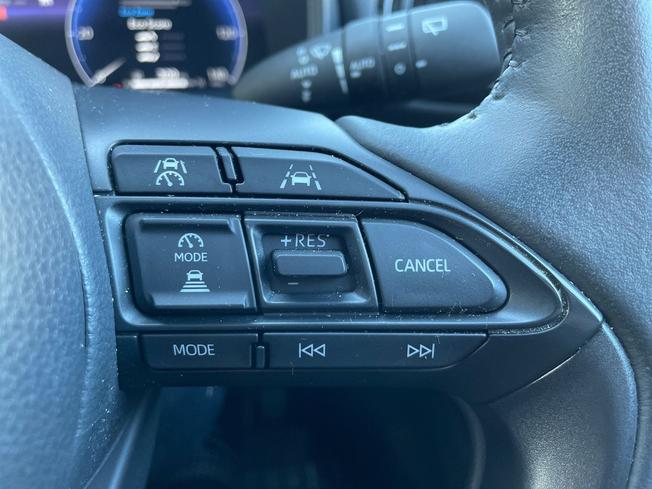 TOYOTA Yaris Cross Photo 17