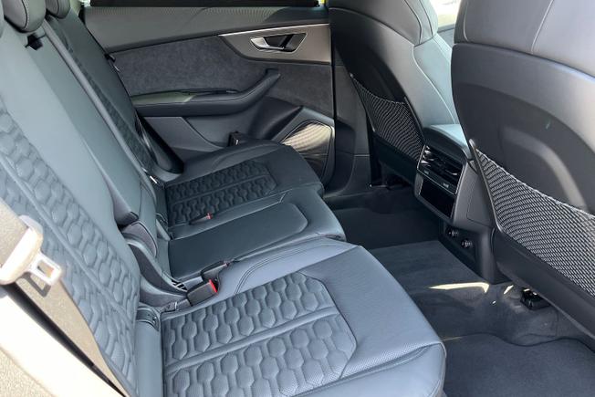 AUDI Rsq8 Photo 41