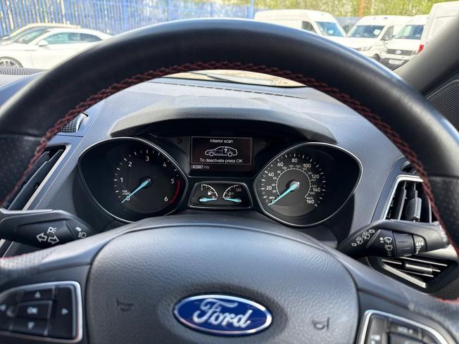 FORD Kuga Photo 15