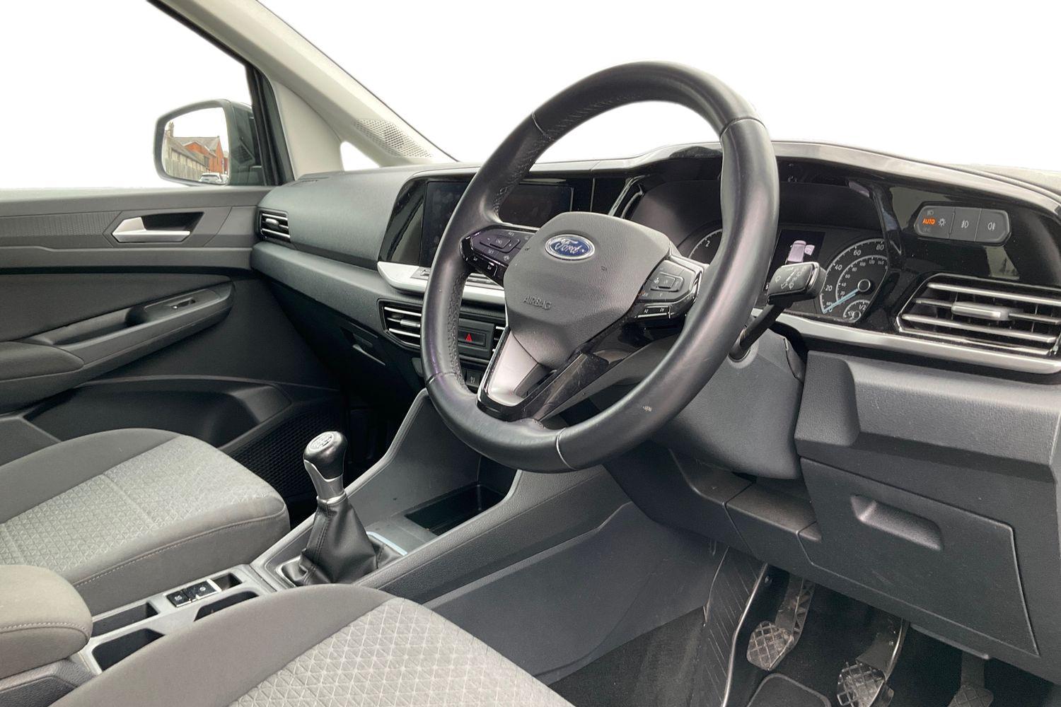 Ford TOURNEO CONNECT Photo 8