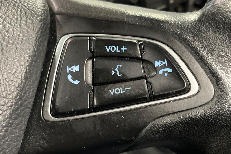 Ford KUGA Photo autoimg-90b6068153b146cdb0c0a7760b11fba5605ea16e.jpg