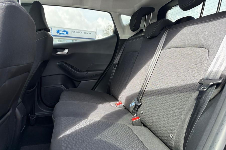 Ford FIESTA Photo autoimg-90b6cc56429827f009de8d138e8cf4f85ae5b590.jpg