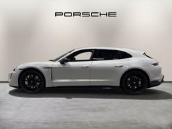 PORSCHE Taycan Photo 4