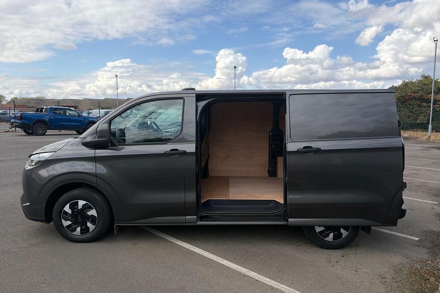 Ford TRANSIT CUSTOM Photo autoimg-90b6f76e265d3828990583a944fbeb6d15ce5362.jpg