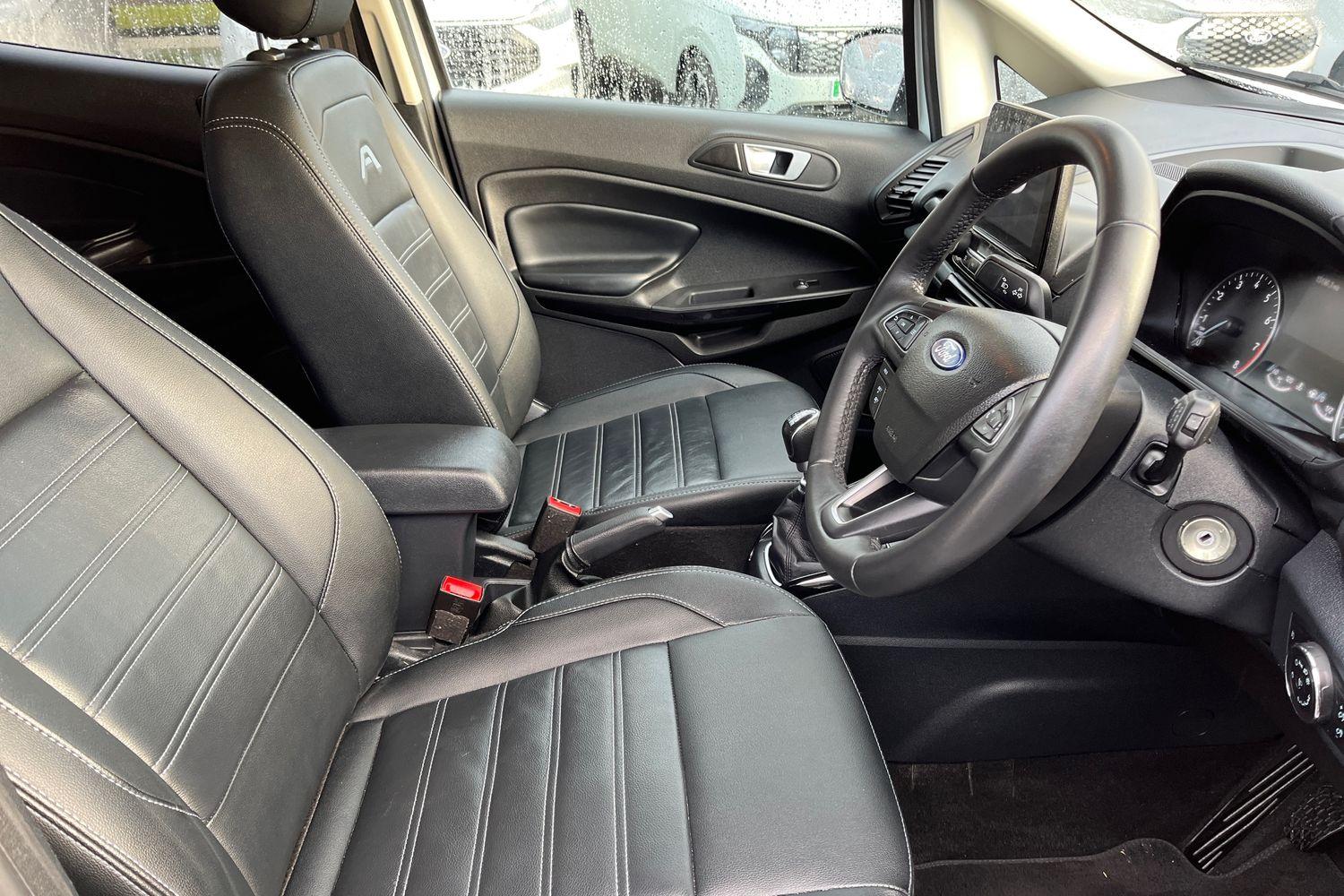 Ford ECOSPORT Photo 16
