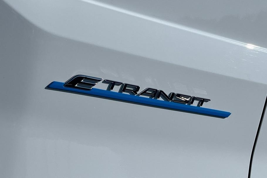 Used FORD E-TRANSIT YS24OAX 20