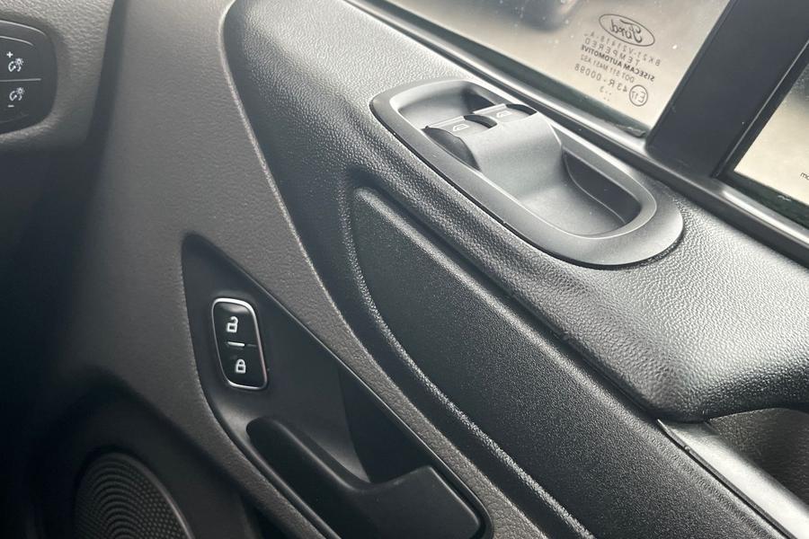Ford Transit Custom Photo autoimg-90c084d1b843ddca6a36e944cdff28a000f8f3d9.jpg