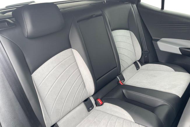 VOLKSWAGEN ID.3 Photo 9