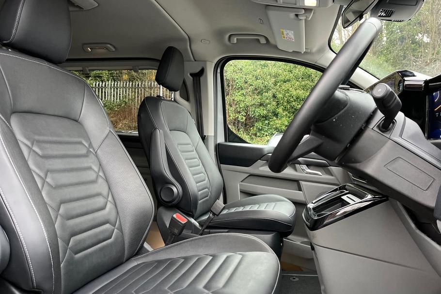 Used Ford Tourneo Custom EK25HSJ 17