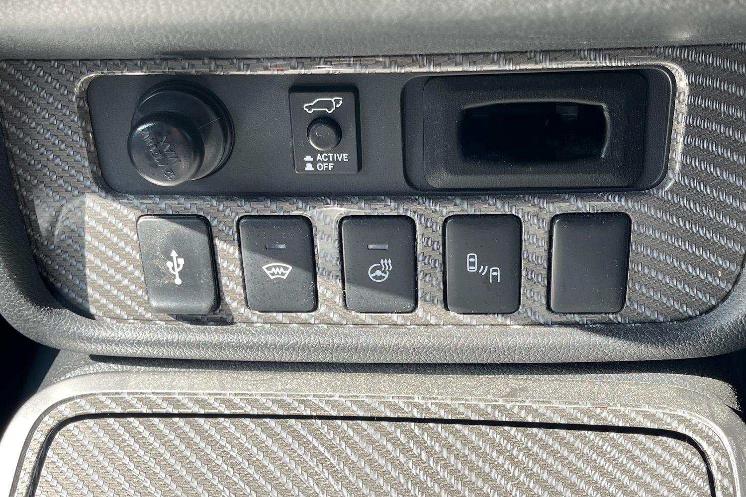 Mitsubishi OUTLANDER Photo 36