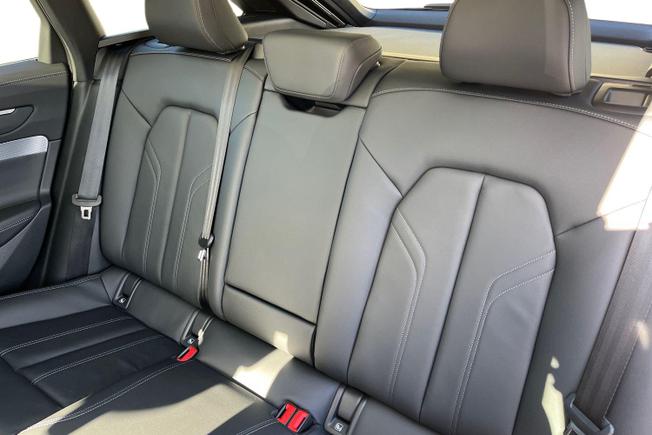 Audi  A6 Avant Photo 9