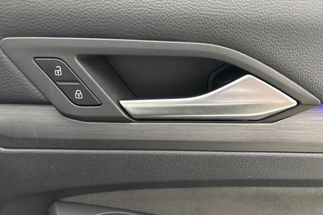 VOLKSWAGEN GOLF Photo 27