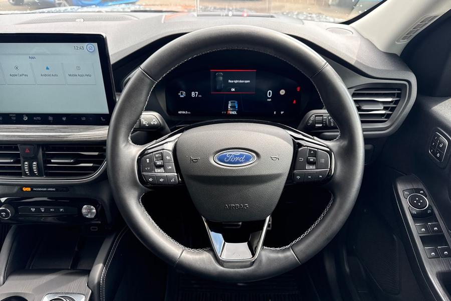 Ford KUGA Photo autoimg-90d51a14e8c58f5a469899cadbbe7c48a0ae3393.jpg