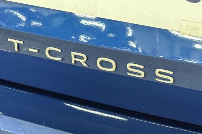 Volkswagen T-Cross Photo 37