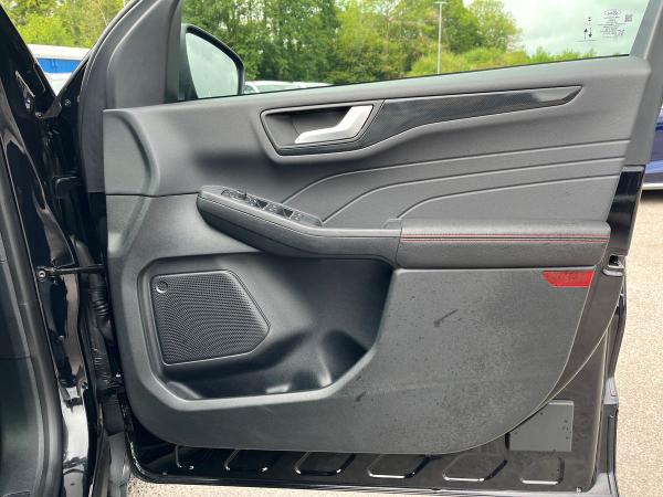 Ford Kuga Photo autoimg-90d9ab7e49ce5bfc0a7872cb814e970b61656732.jpg