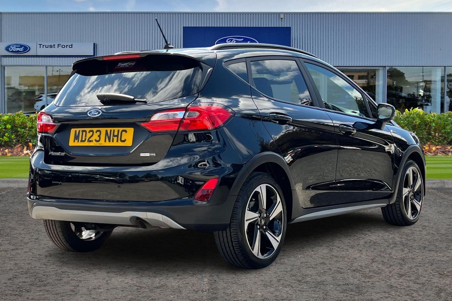 Ford FIESTA Photo 3