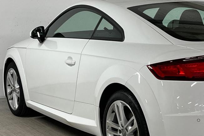 AUDI TT Photo 26