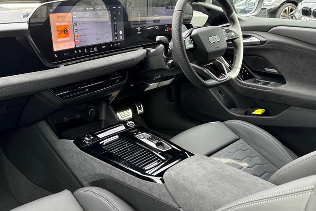 AUDI A6 e-tron Avant Photo 26