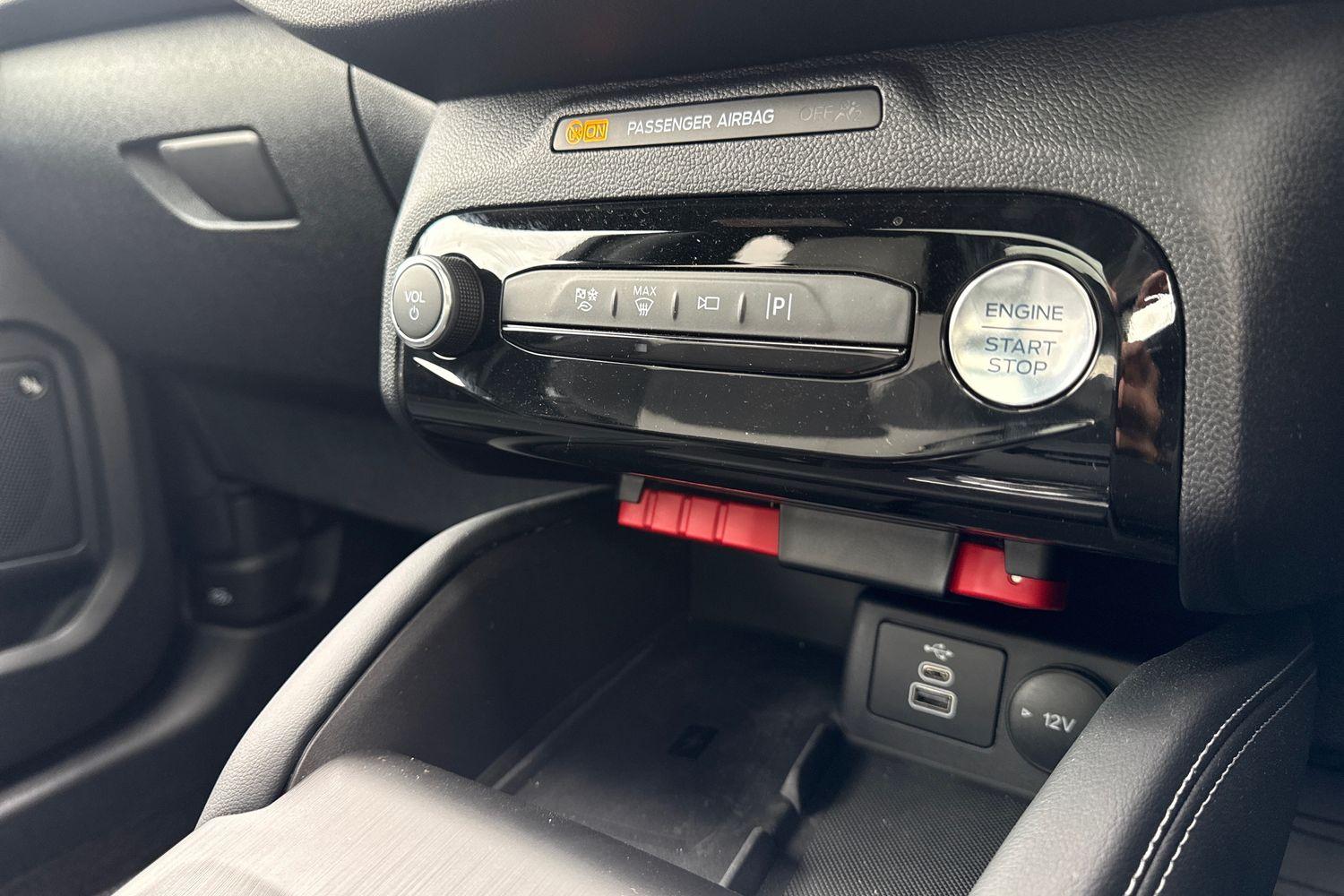 Ford KUGA Photo 37