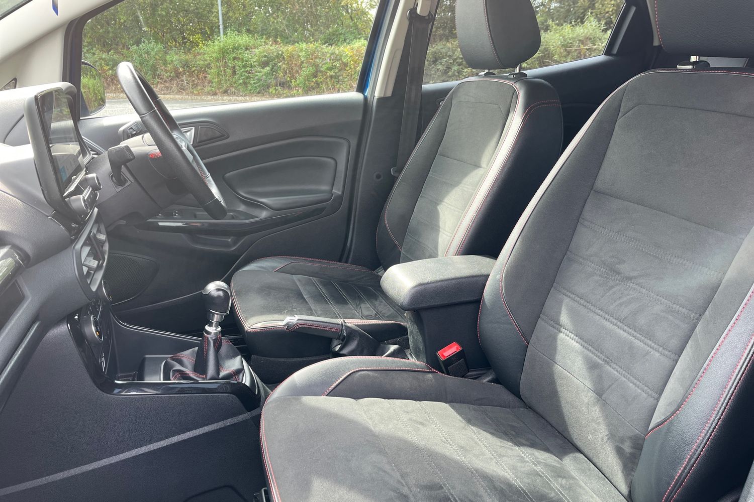 Ford EcoSport Photo 18
