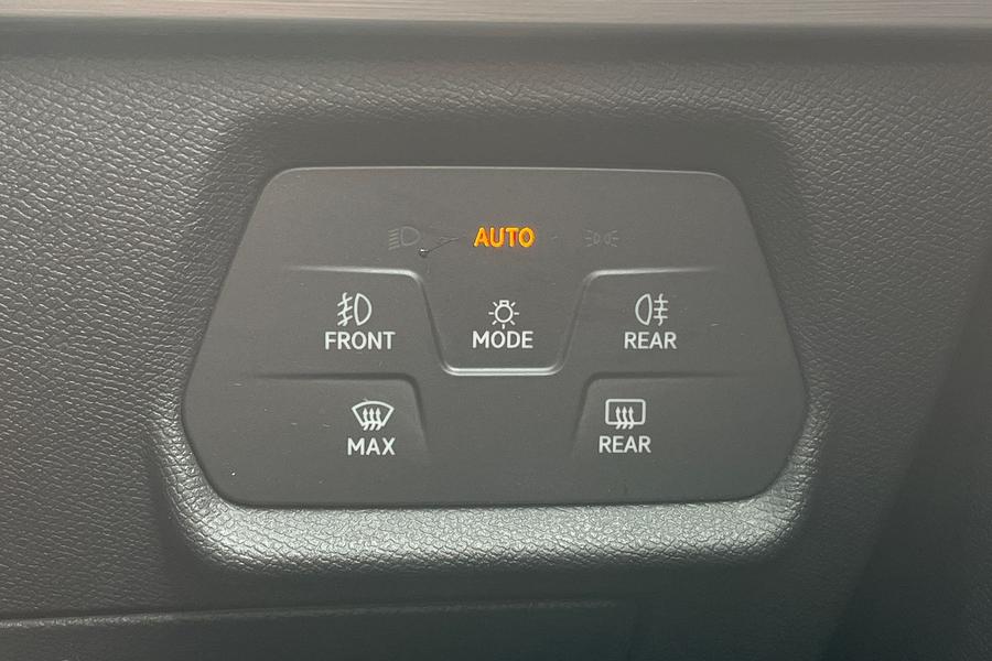 SEAT LEON Photo autoimg-90e7d04670f1d06f8e62189a5096f6e84b7be097.jpg