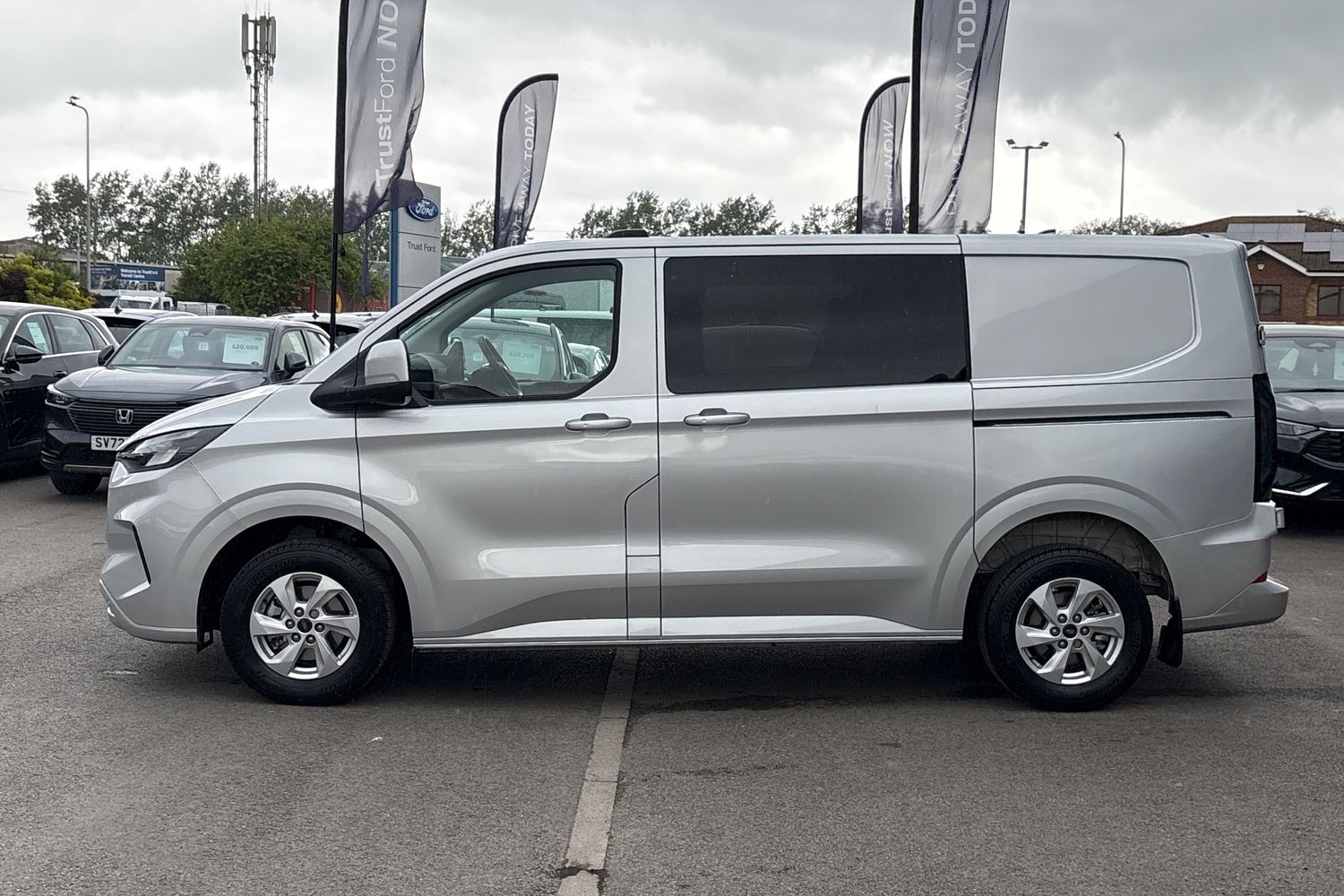 Ford TRANSIT CUSTOM Photo 21