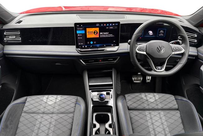 VOLKSWAGEN Tiguan Photo 10