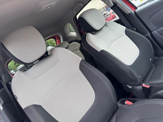 RENAULT Captur Photo 25