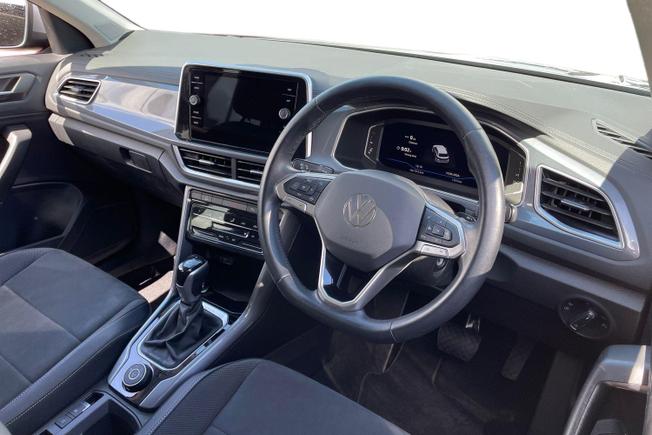 VOLKSWAGEN T-Roc Photo 6