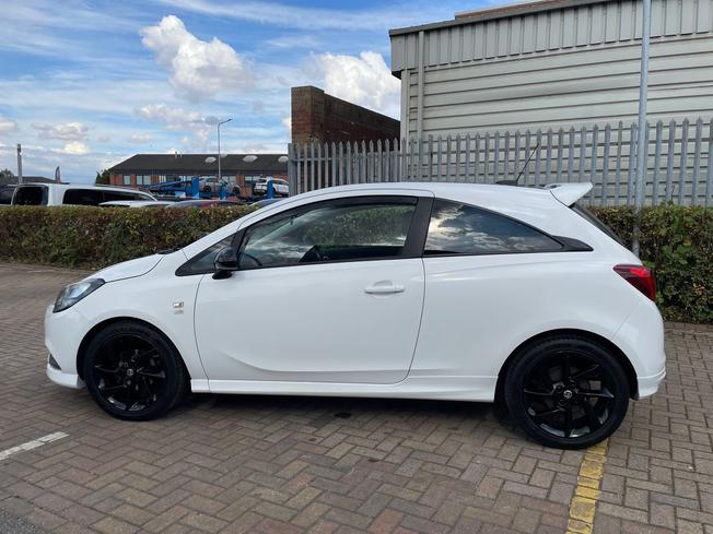 VAUXHALL Corsa Photo 38