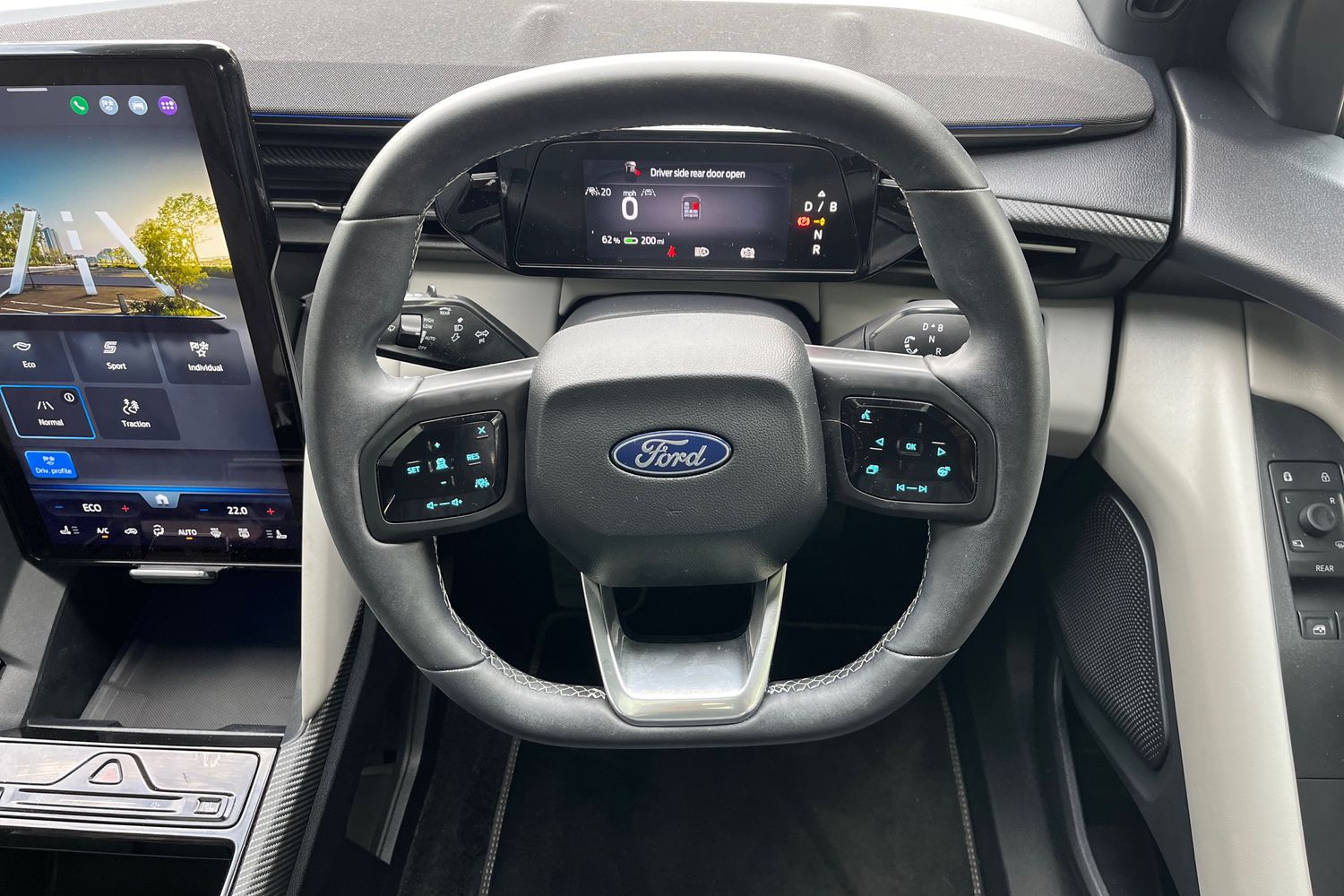 Ford EXPLORER Photo 11