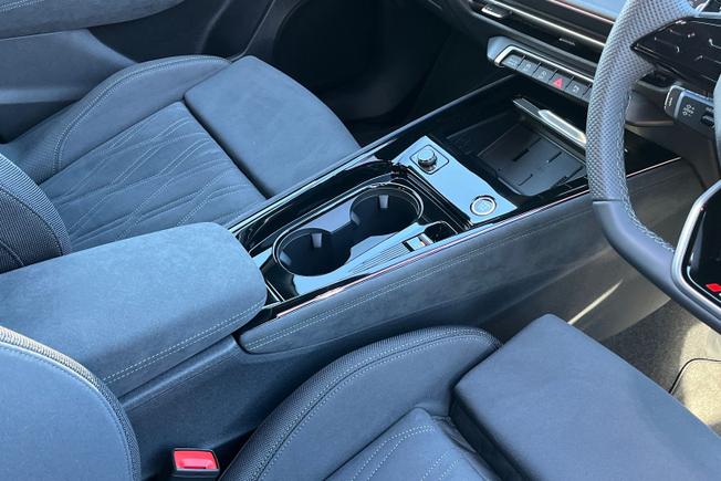 AUDI Q3 Photo 54