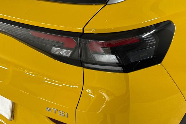 VOLKSWAGEN T-Roc Photo 18
