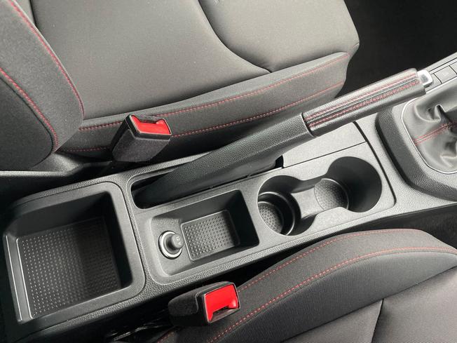 SEAT Ibiza Photo 40