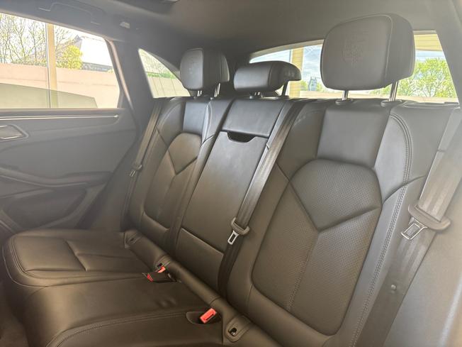 PORSCHE Macan Photo 29
