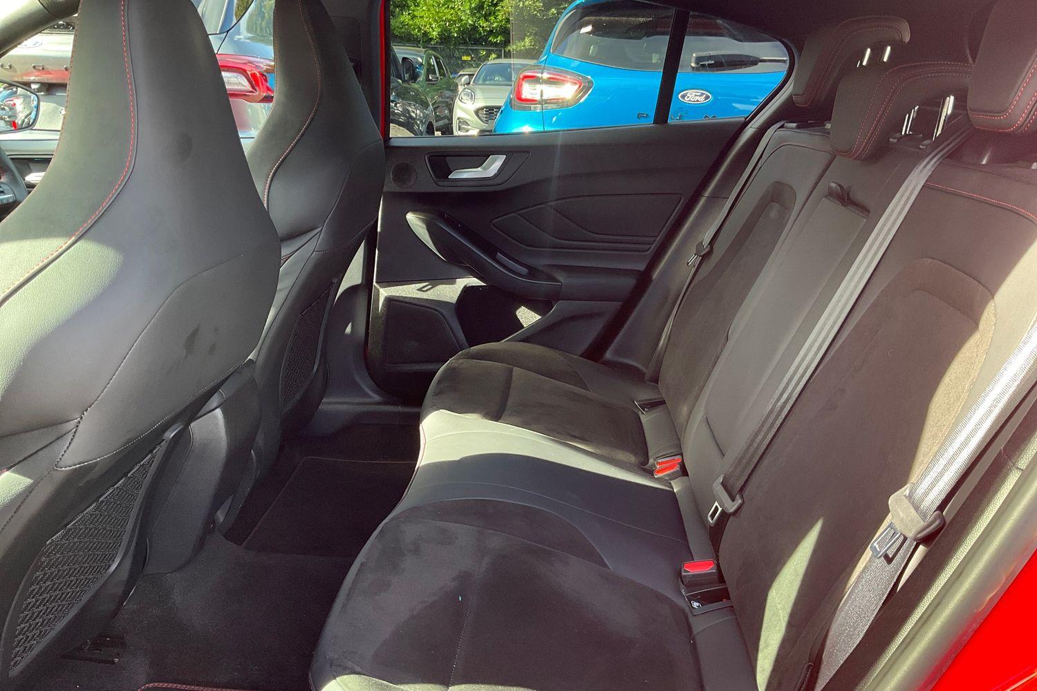 Ford Focus Photo 19