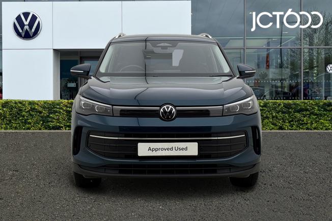VOLKSWAGEN Tiguan Photo 8