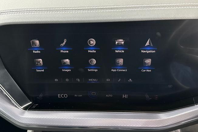 VOLKSWAGEN Touareg Photo 26