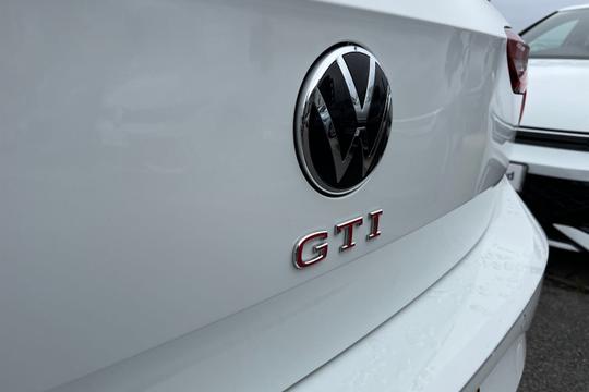 Volkswagen Polo Photo autoimg-90fc18b375289c44a38c3acb4c4cb21d8a1f5090.jpg