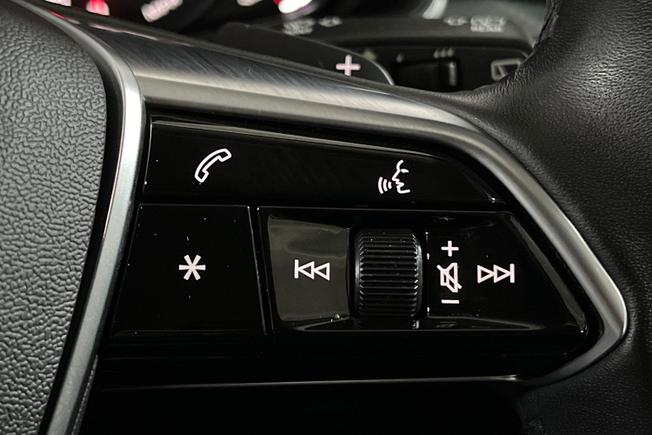 AUDI A6 Avant Photo 17