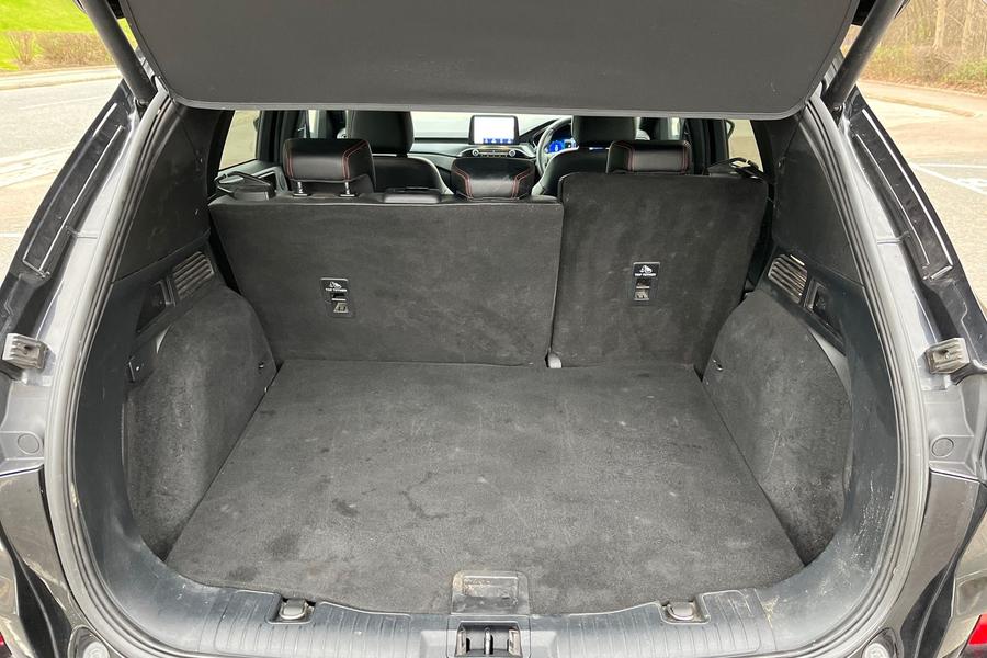 Ford KUGA Photo autoimg-90fda3dac046819317f307ce0e654cbb0124eaf8.jpg