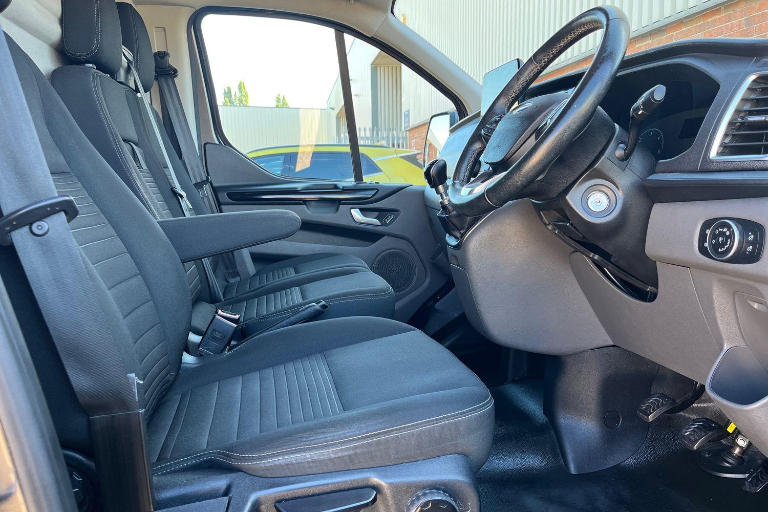 Ford TRANSIT CUSTOM Photo 31