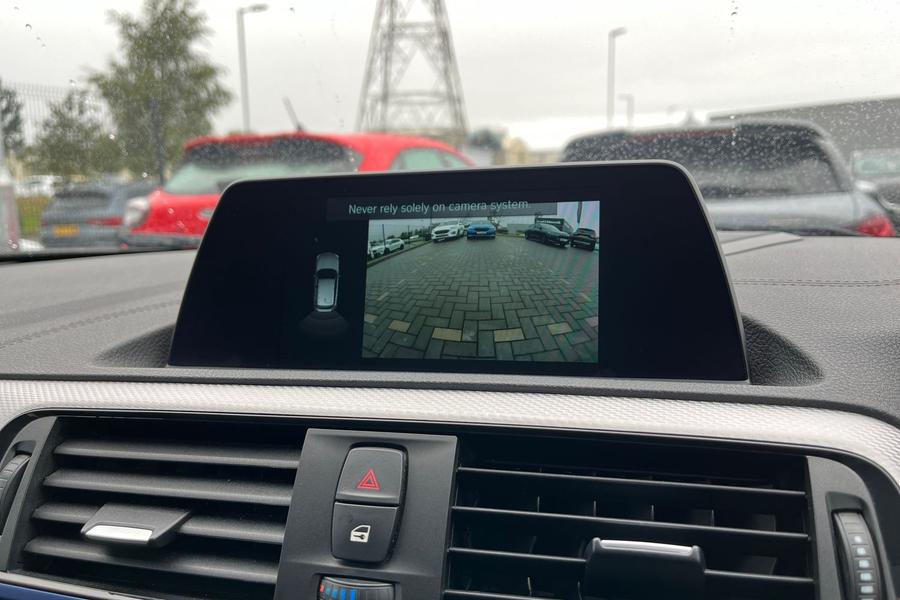 BMW 1 Series Photo autoimg-90fe1d142ec314103d2da242dff0ef6c0bfeb896.jpg