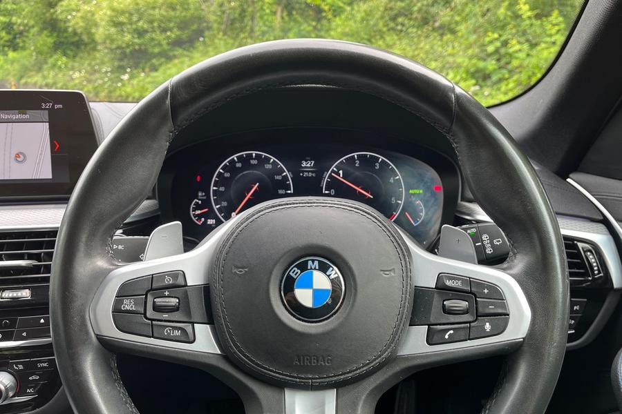 BMW 5 Series Photo autoimg-9102d8e4090262bdafd6e846dde963d21bc00c87.jpg