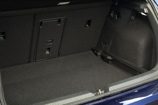 VOLKSWAGEN Golf Photo 48